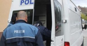 retinut de politisti furt icusesti 770x410 1 - Cotmeana: Bărbat de 71 de ani reținut pentru furt calificat