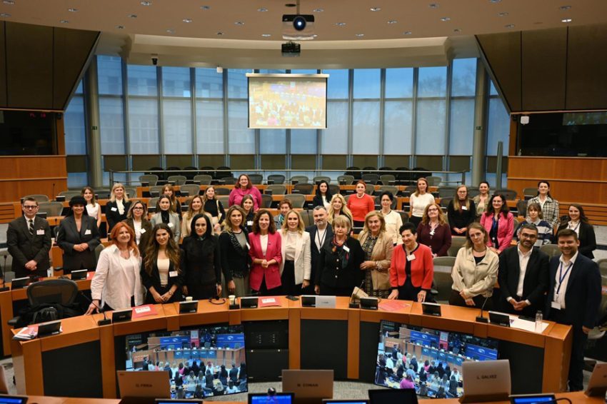 sbo la bruxelles Sursă foto: FB Simona Bucura Oprescu.Sursă foto: FB Simona Bucura Oprescu.