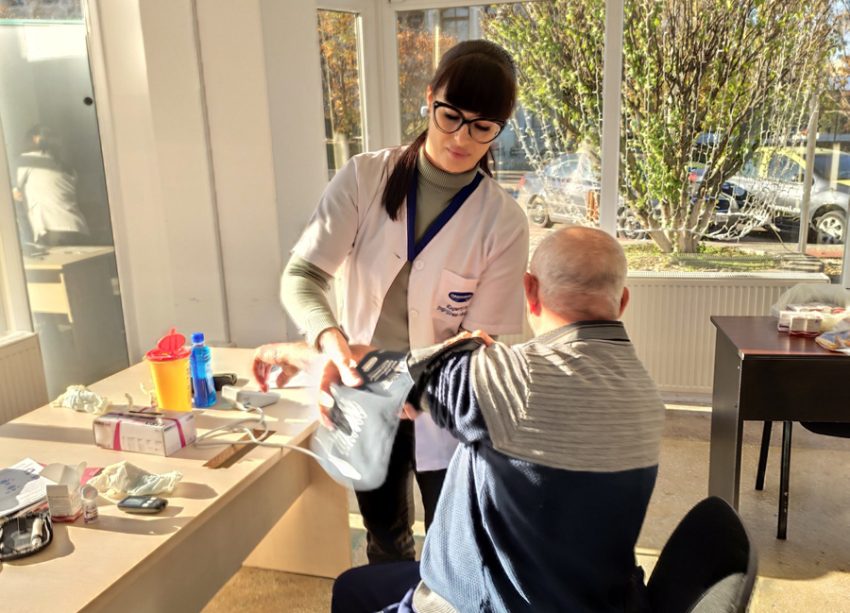 testare gartuita tensiune si glicemie generic mioveni Sursă foto: FB Primăria Orașului Mioveni