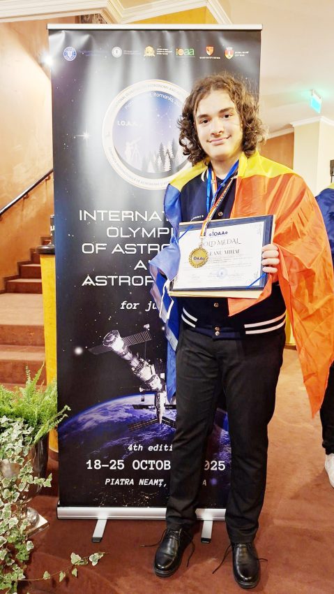 Tesileanu Mihai - Două medalii de aur pentru Colegiul Național „Ion C. Brătianu” la Olimpiada Internațională de Astronomie și Astrofizică pentru Juniori 2025