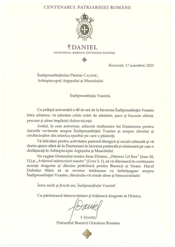 Patriarhul Daniel îl felicită pe Înaltpreasfințitul Calinic la 40 de ani de arhierie 1 Sursă foto: FB Arhiepiscopia Argeșului și Muscelului.