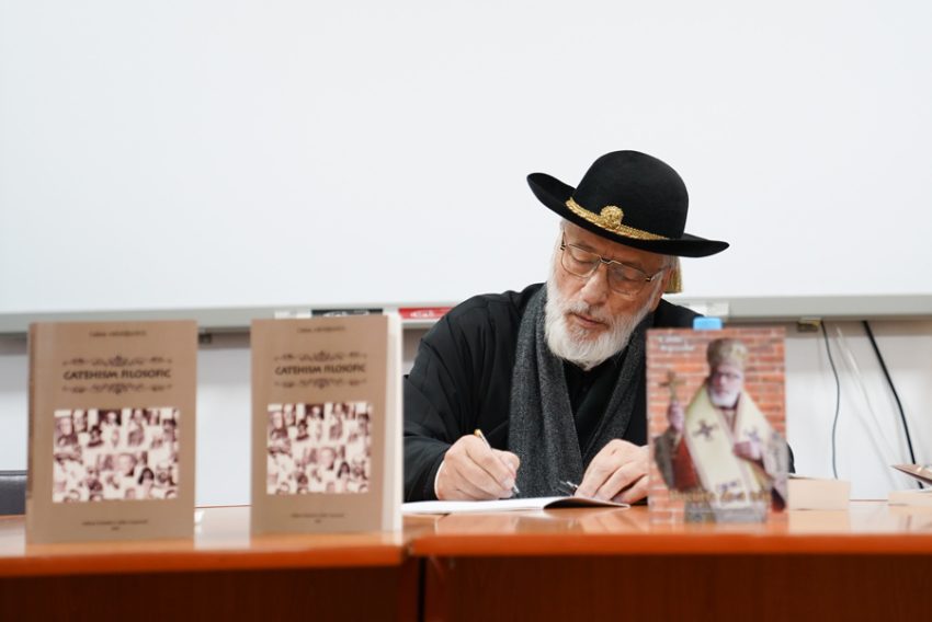 Sursă foto: Facebook Arhiepiscopia Argeșului și Muscelului.