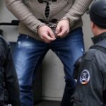 Piteștean de 21 de ani, prins de polițiști după ce a încălcat măsura arestului la domiciliu 10 retinut 678x381 1 - Piteștean de 21 de ani, prins de polițiști după ce a încălcat măsura arestului la domiciliu