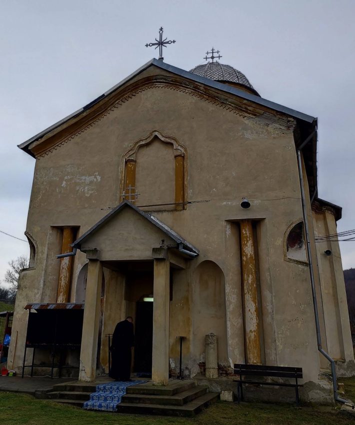 Credincioșii din Mioveni au sărbătorit „Intrarea Maicii Domnului în Biserică” 3 la Mioveni