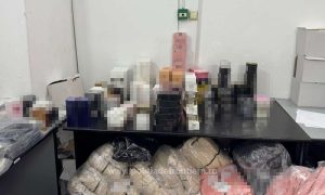 1763887749425 1077 S4 - Peste 3.900 de produse contrafăcute, confiscate într-o săptămână de polițiștii de frontieră