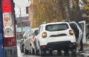 InShot 20251123 134952236 - Accident la Mărăcineni! 3 mașini implicate