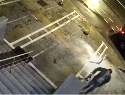 Incident șocant! Acuzații noi pentru dr. Mătușoiu: clinică dentară vandalizată 3 cats 4 - Incident șocant! Acuzații noi pentru dr. Mătușoiu: clinică dentară vandalizată