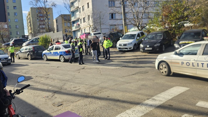 Scandal între tineri în Războieni 1 f48ca09e fe21 4079 8a7b 383adda81829 1 - Scandal între tineri în Războieni