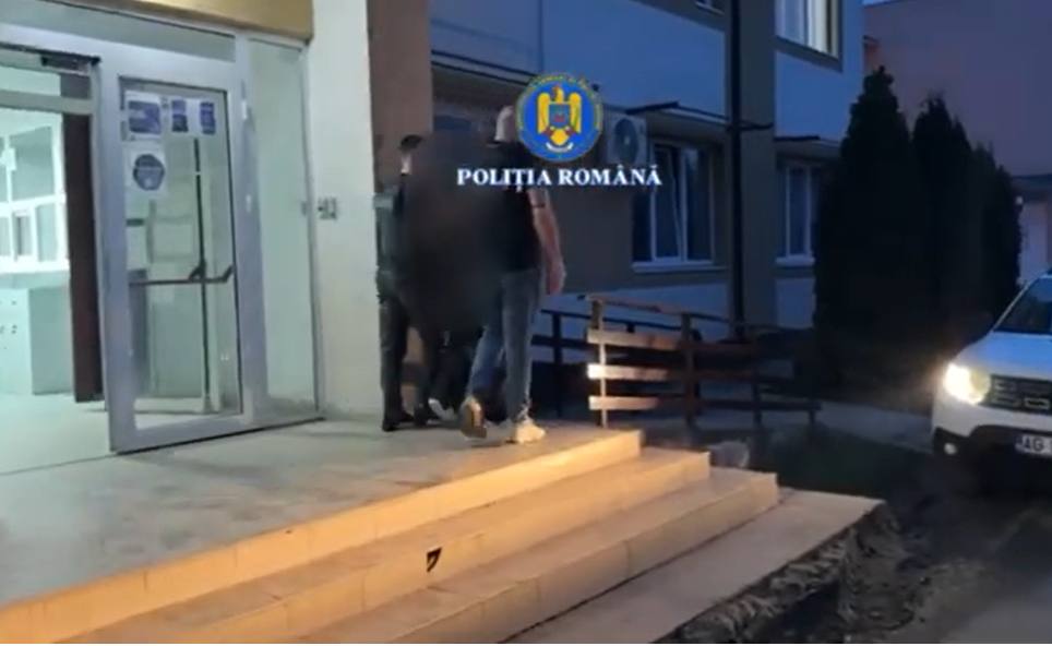 - (Video) Măsuri de siguranță care te pot ajuta să previi riscul de incendiu în bucătărie