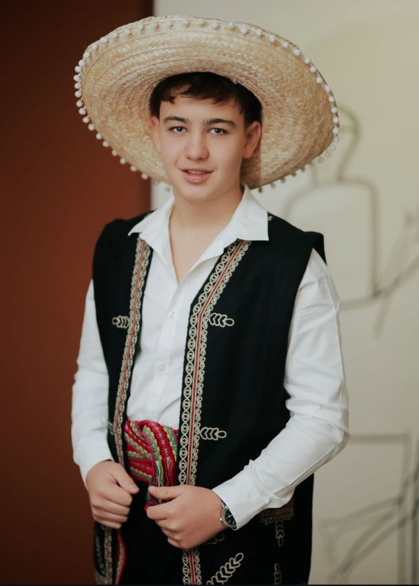 15d06503 ed50 4404 9dba dd04087422c6 - Cine se luptă pentru titlu de Miss şi Mister Brătianu 2025