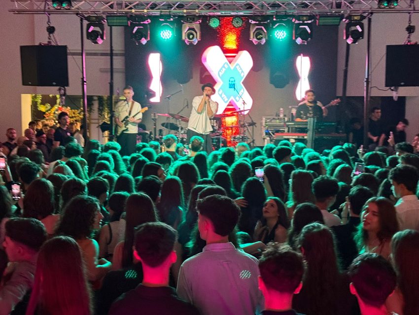 Smiley la bal Bratianu Smiley la bal Bratianu