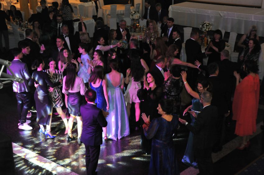 d621c7c1 11c0 447f 9c33 91f0a6507a8d - Balul de Caritate Rotary Club Pitești: „Inima Comunității” – O gală a tradiției și generozității