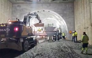 Progrese majore la Autostrada Sibiu–Pitești: prima galerie a tunelului Momaia, betonată complet 1 Sursă foto: screenshotFB Cristian Pistol