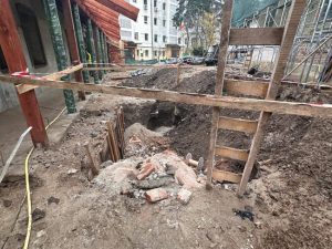 Descoperire excepțională la Pitești: peste 200 de schelete sub cea mai veche biserică din oraș! 8 Sursă foto: FB Cristian Gentea.