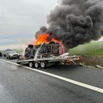 ambulanta foc - O ambulanţă a luat foc pe A1