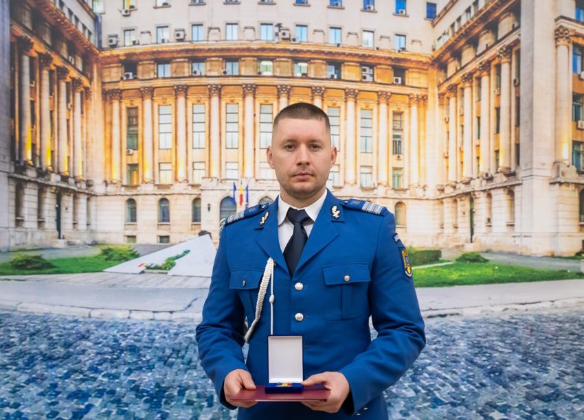 Cine este jandarmul din Argeș premiat de Predoiu ieri? Ce gest suprem a făcut? 1 594544426 1183719330528957 3046539601791098703 n - Cine este jandarmul din Argeș premiat de Predoiu ieri? Ce gest suprem a făcut?