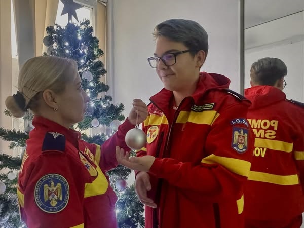 595068695 1166168719031309 1080229727007185843 n - Voi știați? Peste 500 de argeșeni muncesc fără bani pentru a ajuta ISU