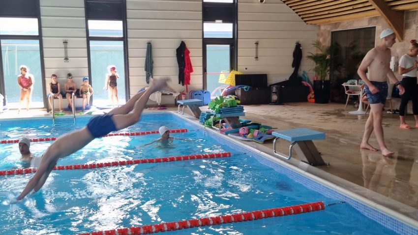 595605307 833002629482038 8174389401271757509 n - Începe ziua de Sfântul Nicolae cu relaxare și destindere la Marcea Sport