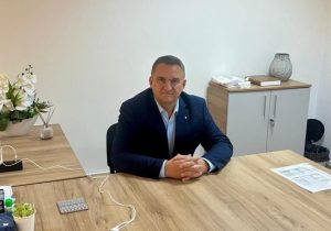 Liviu Nicolae: Succesul real este colectiv - victoria înseamnă că echipa și comunitatea prosperă împreună cu tine! 1 liviu nicolae - Liviu Nicolae: Succesul real este colectiv - victoria înseamnă că echipa și comunitatea prosperă împreună cu tine!