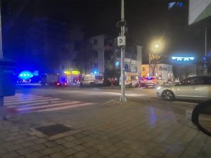 77fbcf84 a813 47e6 9d57 51caac43523e 1 - Accident la miezul nopții: Două mașini s-au ciocnit în Pitești