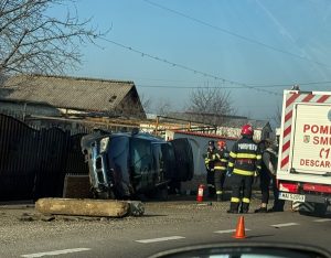 cf2f7d54 ba15 437d 98b9 1f2025831763 - Accident grav la Țițești! A lovit un gard și s-a răsturnat