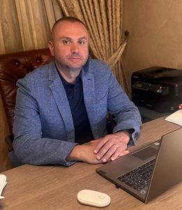 Valentin Cirstea 2 - Valentin Cîrstea: În afaceri, nu există scurtături: există muncă multă, răbdare și o doză mare de stres!