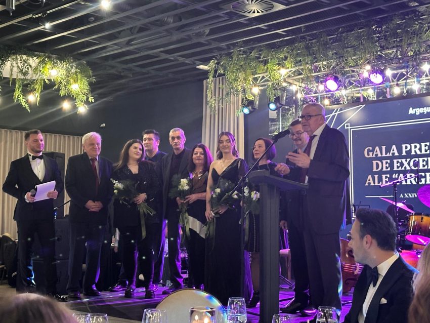 WhatsApp Image 2025 12 10 at 23.13.54 - Cine a câștigat competiția? Gala Premiilor de Excelență Argeșul - seară de sărbătoare în presă