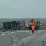 cats 1 - Trafic paralizat pe A3 din cauza unui camion răsturnat