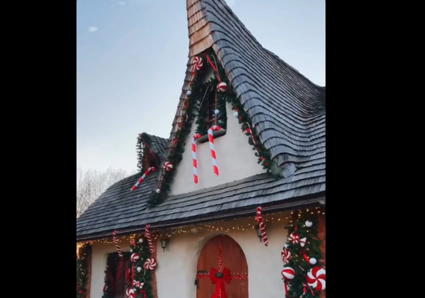 (VIDEO) Nu mai da o gălăgie de bani ca să ajungi în Laponia! S-a deschis căsuța lui Moș Crăciun în Argeș! 1 Sursă video și foto: Fb Parcul de distractii Colinele Argeșului.