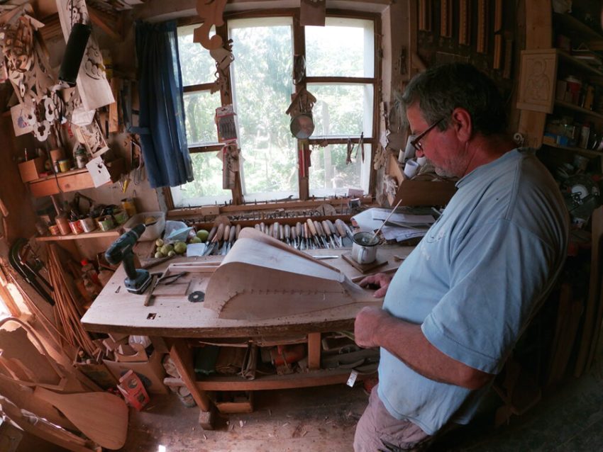 Mândrii de tradiția noastră! Cobza intră oficial în patrimoniul UNESCO! 5 mester care afce cobza - Mândrii de tradiția noastră! Cobza intră oficial în patrimoniul UNESCO!