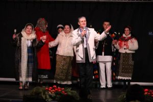 600130729 1636732730617450 3965159910720743933 n - Emoție și bucurie în Piața Primăriei din Pitești