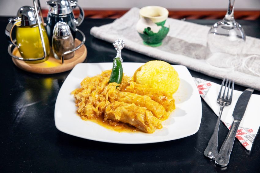 casa argeseana sarmale - Casa Argeșeană Tradițional – gustul autentic al Argeșului, într-o atmosferă de poveste