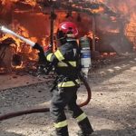 Incendiu într-o gospodărie din Mărăcineni! Anexă distrusă de flăcări 11 incendiu pompieri flacari isu crisana 23062025 1 - Incendiu într-o gospodărie din Mărăcineni! Anexă distrusă de flăcări