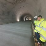 Lucrările pe A1 Sibiu-Pitești avansează: Este gata „asfaltul” în tunel 11 597772174 1380446370133882 259052238430003134 n - Lucrările pe A1 Sibiu-Pitești avansează: Este gata „asfaltul” în tunel