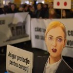 Continuă protestele după dezvăluirile Recorder: „A sunat Lia, ne vedem în stradă și azi, 13 decembrie!” 10 cats 4 - Continuă protestele după dezvăluirile Recorder: „A sunat Lia, ne vedem în stradă și azi, 13 decembrie!”