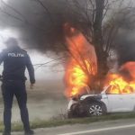 Autoturism în flăcări pe DN 65! Trafic oprit 12 dad38efd ca0a 4d78 9282 49a8191c7ea7 - Autoturism în flăcări pe DN 65! Trafic oprit