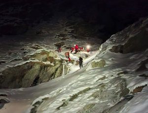 599945950 1518288566963627 4457642117113282768 n - 12 persoane au fost salvate de pe munte în ultimele 24 de ore. Trei dintre ele au ajuns la spital