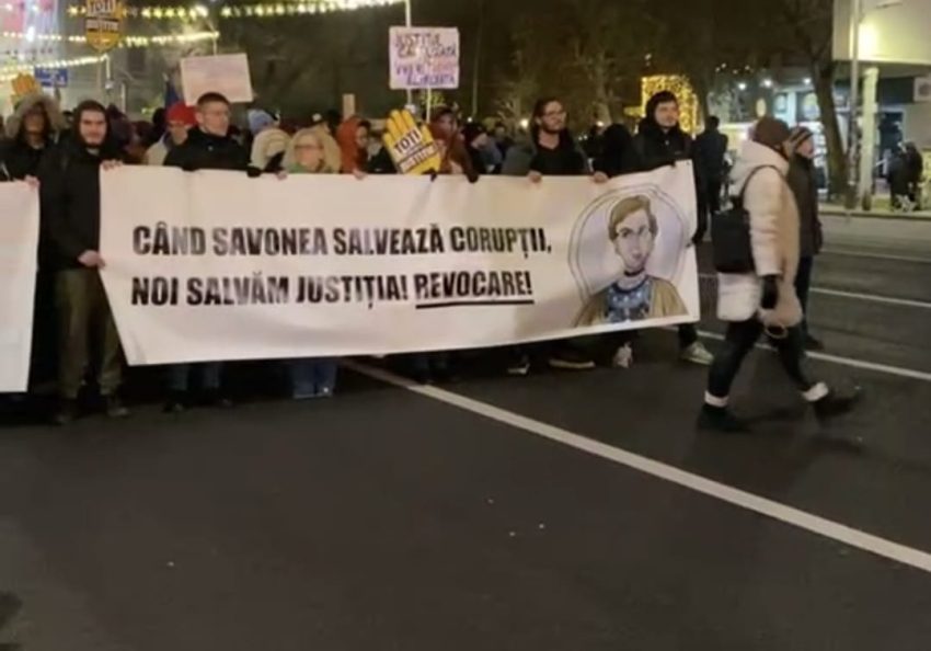 A cincea seară de proteste pentru o justiție independentă 1 de9961c6 d5be 4ea9 97f3 d280962d1ff1 - A cincea seară de proteste pentru o justiție independentă