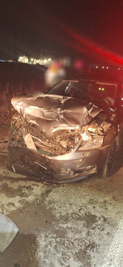 Accident rutier la Oarja. Două persoane asistate de un echipaj medical 1 accident auto Oarja