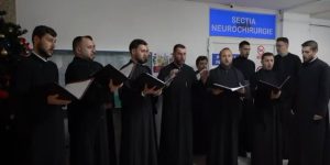 zxcv - (Video) Magia sărbătorilor adusă de Corul Preoților din Pitești la Spitalul Județean