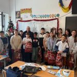 Magia Crăciunului a prins viață în școlile din Ștefănești 15 daruri copii Ștefănești