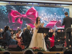Maria Coman spectacol caritabil - (Video) Muzica unește suflete! Maria Coman și Lorelai Moşneguţu au adus bucurie și har pe scena Filarmonicii Pitești