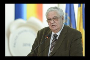 Untitled Project 1 - Celebrul economist Mircea Coşea a încetat din viață. Avea 83 de ani
