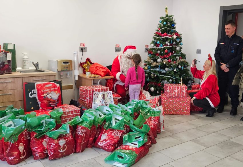 jandarmi argeseni mos craciun