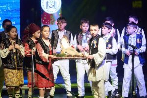 colindatori centru pitesti ignat generic - Crăciunul din inima Piteștiului: un spectacol cu artiști și un cor impresionant de voci