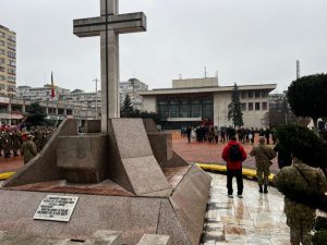 monumentul eroilor 1 - 22 decembrie, Ziua Victoriei Revoluției Române și a Libertății: ceremonii de comemorare la monumentul eroilor din Piața Vasile Milea