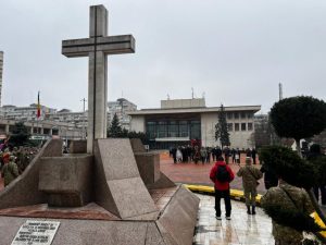 monumentul eroilor 2 - 22 decembrie, Ziua Victoriei Revoluției Române și a Libertății: ceremonii de comemorare la monumentul eroilor din Piața Vasile Milea