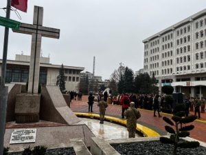 monumentul eroilor 3 - 22 decembrie, Ziua Victoriei Revoluției Române și a Libertății: ceremonii de comemorare la monumentul eroilor din Piața Vasile Milea