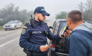 politie trafic 1140x694 1 - Argeș. Băut, conducea un autoturism fără asigurare și cu ITP-ul expirat din 2023