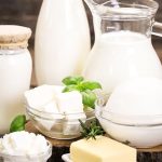 lapte si produse lactate - Argeșul a exportat peste 909 tone de produse lactate și 5.400 de bovine în primele 10 luni ale anului